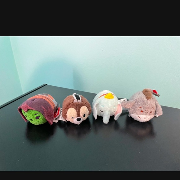 Tsum Tsums lot and carry case - Picture 8 of 9